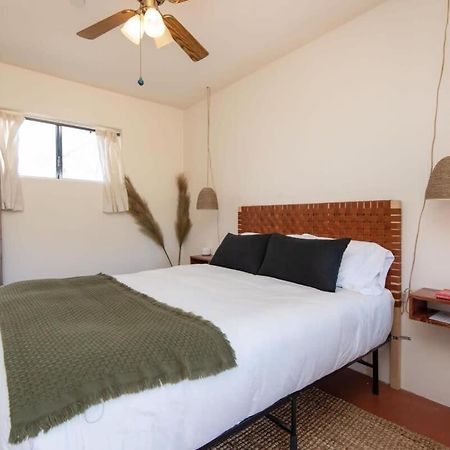 Renovated Lodge - Room 3 With Pool Access Joshua Tree Luaran gambar