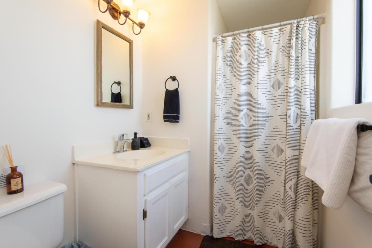 Renovated Lodge - Room 3 With Pool Access Joshua Tree Luaran gambar