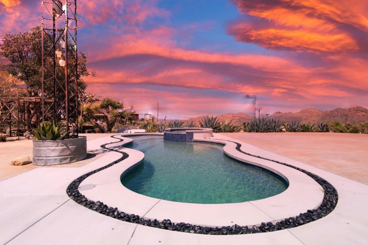 Renovated Lodge - Room 3 With Pool Access Joshua Tree Luaran gambar