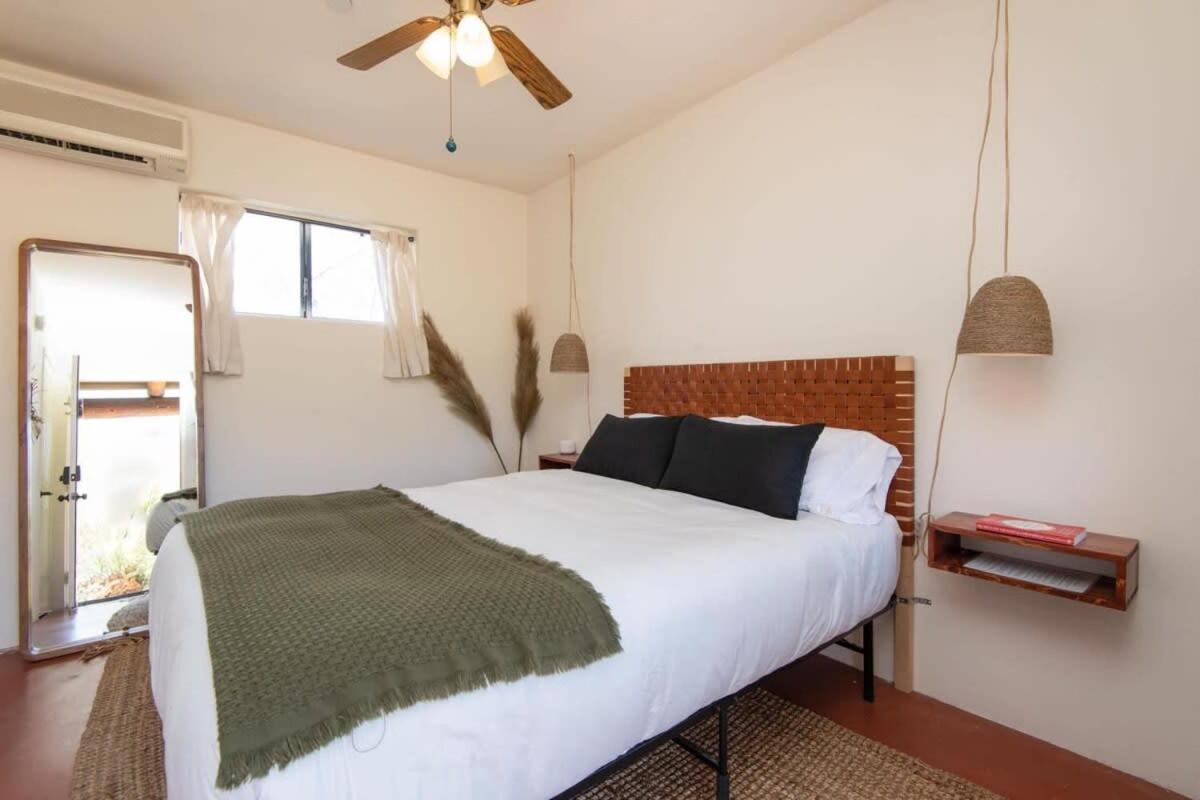 Renovated Lodge - Room 3 With Pool Access Joshua Tree Luaran gambar